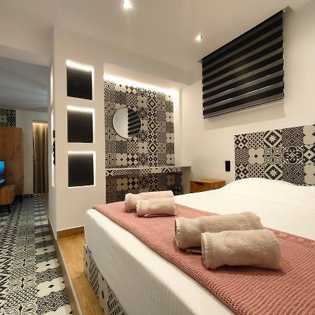 Gekas Premiun City Center Apartment Kalambaka Exterior foto
